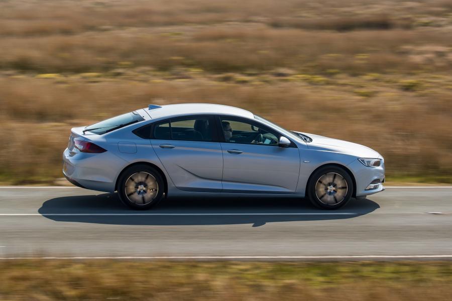  Vauxhall Insignia Grand Sport Turbo 2017 года  (фото 13 из 30)